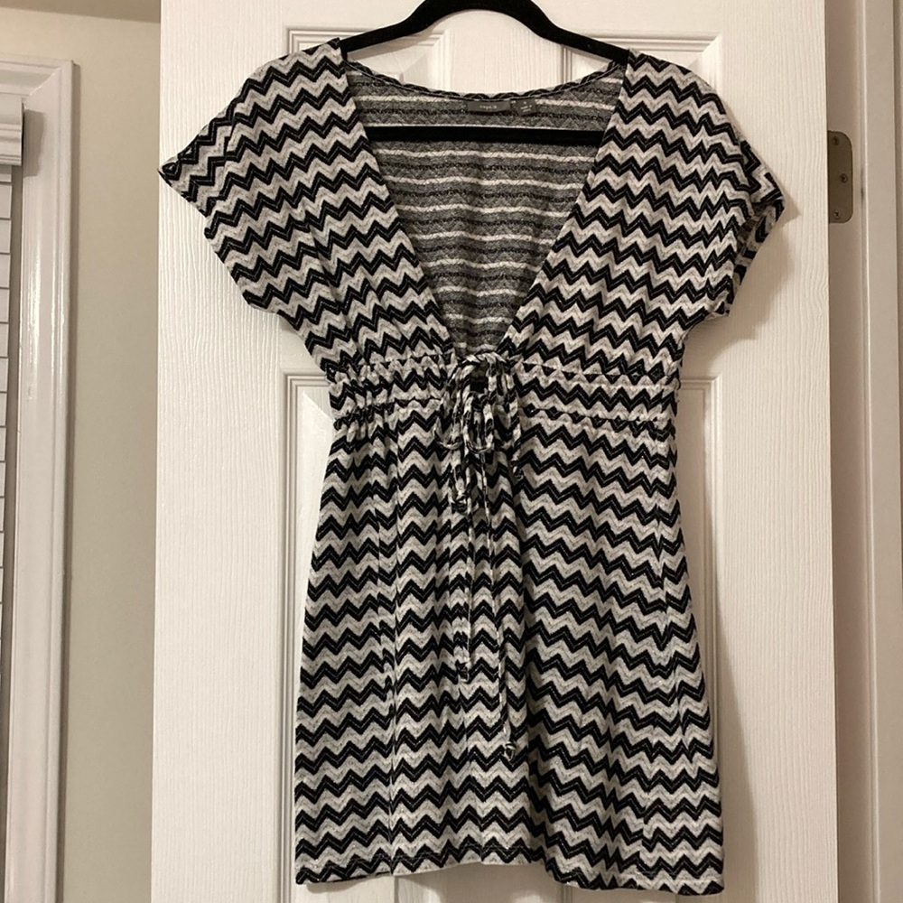 Apt. 9 size small dress or beach cover up black white silver sparkle